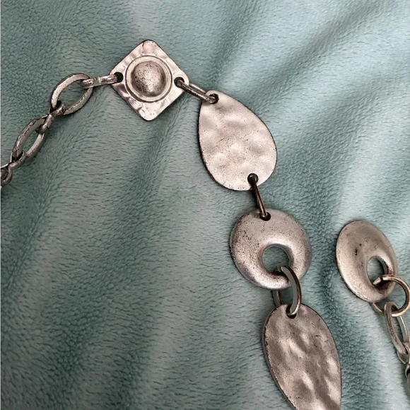 Chico’s Silver Metal Chain Belt Adjustable One Size - Picture 7 of 8